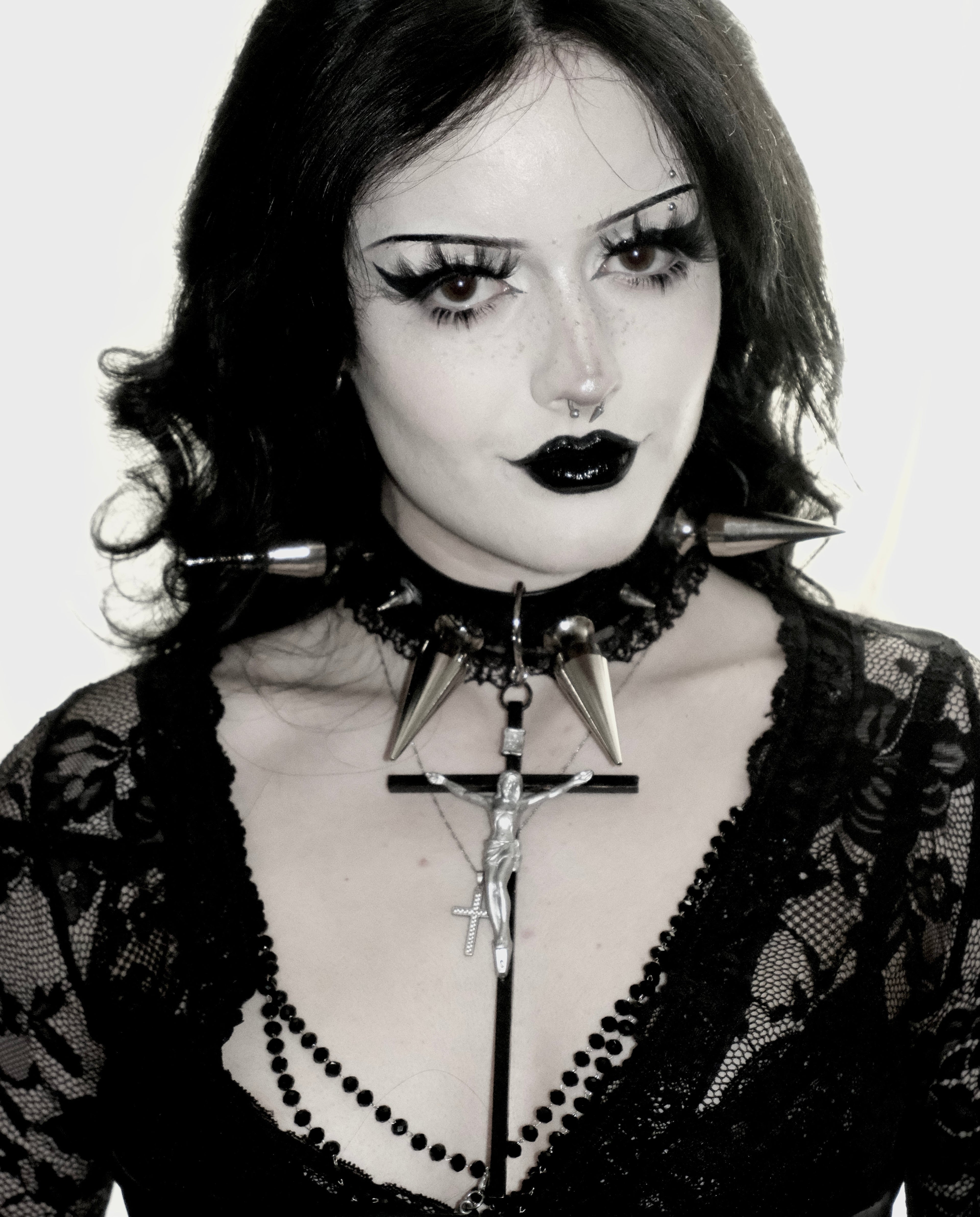 Unholy spike choker